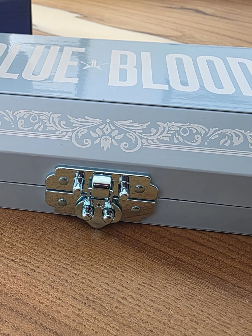 Jeffree Star - Blue Blood
